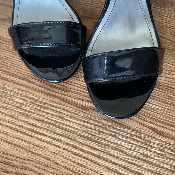 Style & Co Patent Sandals, Size 8M - Picture 5 of 7